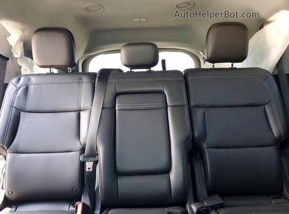 1FMSK7DH9RGA43683 2024 FORD EXPLORER Gray Widok tylnych siedzeń
