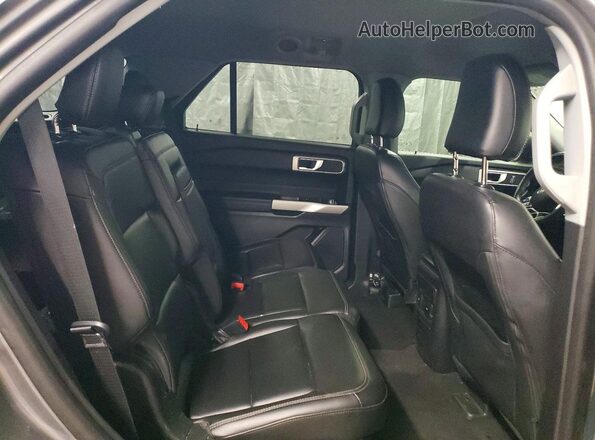 1FMSK7DHXRGA04228 2024 FORD EXPLORER Gray Widok wnętrza z tyłu