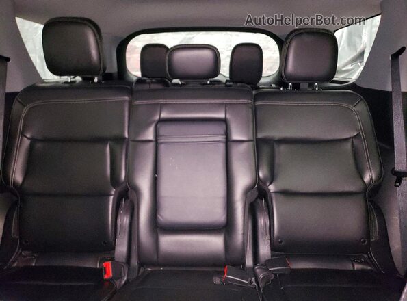 1FMSK7DHXRGA04228 2024 FORD EXPLORER Gray Widok tylnych siedzeń
