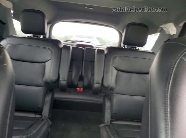 1FMSK7FH2NGA80193 2022 FORD EXPLORER Gray Rear seats view