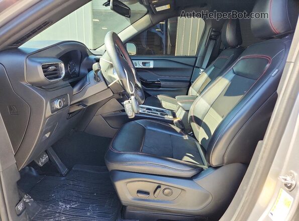 1FMSK7KH7NGA18391 2022 FORD EXPLORER Silver Vista interior delantera