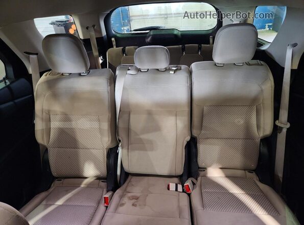 1FMSK8BH6MGA69854 2021 FORD EXPLORER Gray Rear seats view