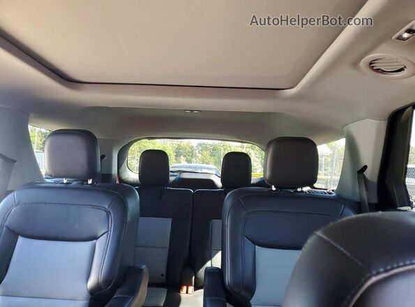 1FMSK8DH1NGA18339 2022 FORD EXPLORER Red Հետևի նստատեղերի տեսք