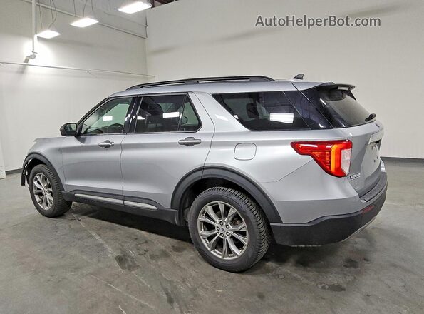 1FMSK8DH1NGA69310 2022 FORD EXPLORER Silver Rear left