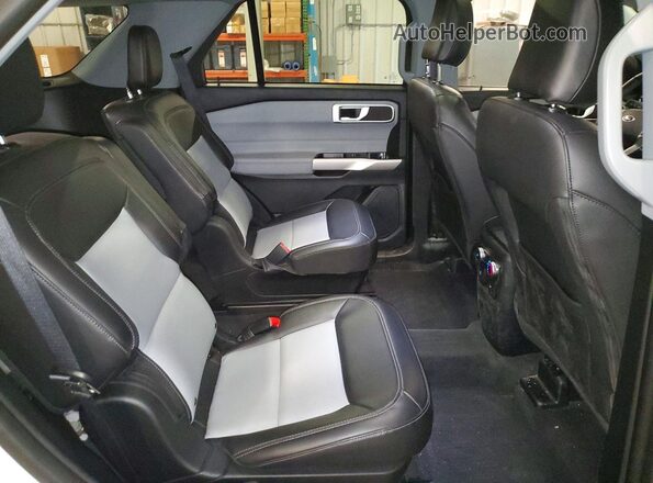 1FMSK8DH2PGA15789 2023 FORD EXPLORER White Vista interior trasera