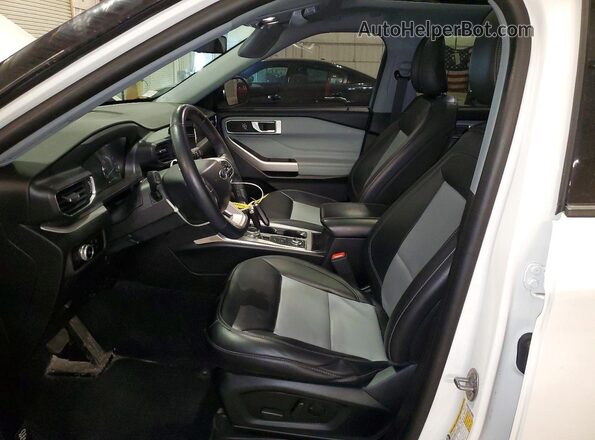 1FMSK8DH2PGA15789 2023 FORD EXPLORER White Vista interior delantera