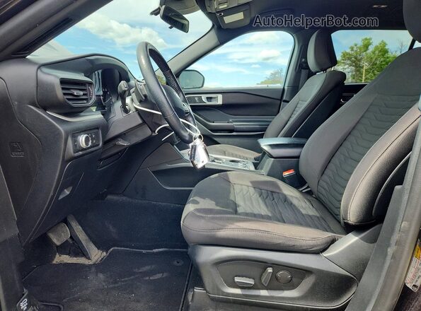 1FMSK8DH3LGC06048 2020 FORD EXPLORER Черный Вид салона спереди