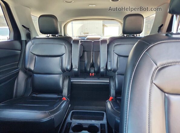 1FMSK8DH3MGB95697 2021 FORD EXPLORER Silver უკანა სავარძლების ხედი