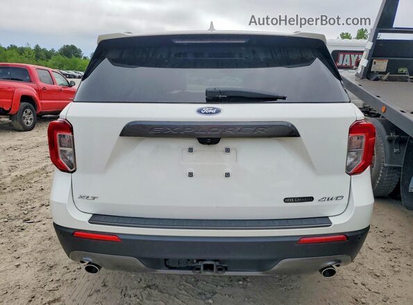 1FMSK8DH3NGC31826 2022 FORD EXPLORER Белый Вид сзади