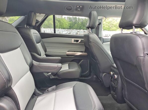 1FMSK8DH3NGC31826 2022 FORD EXPLORER Белый Вид задней части салона