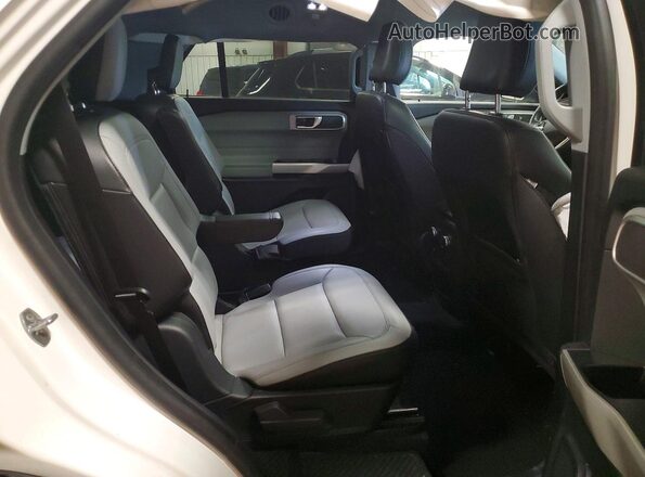 1FMSK8DH4MGA14560 2021 FORD EXPLORER White Սալոնի հետևի տեսք