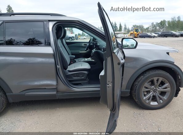 1FMSK8DH5MGA84262 2021 FORD EXPLORER Gray Vista interior delantera