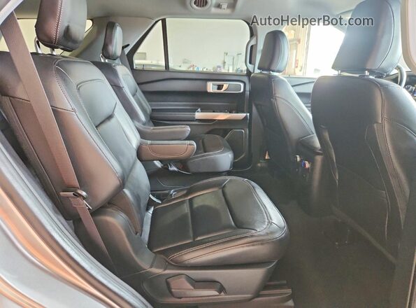 1FMSK8DH6MGA49097 2021 FORD EXPLORER Silver 