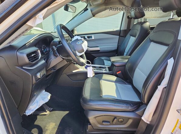 1FMSK8DH6NGA72333 2022 FORD EXPLORER White Вид салону спереду