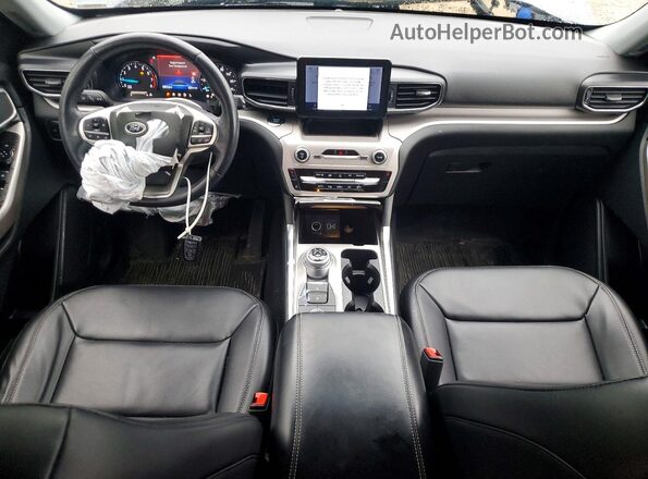 1FMSK8DH6PGB10596 2023 FORD EXPLORER Серебряный Вид панели приборов