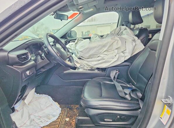 1FMSK8DH7MGA53949 2021 FORD EXPLORER Silver Սալոնի դիմացի տեսք