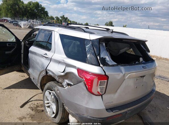 1FMSK8DH7MGB77087 2021 FORD EXPLORER Silver Widok z przodu
