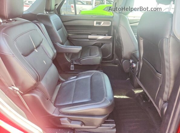 1FMSK8FH4NGA81934 2022 FORD EXPLORER Maroon Rear seats view