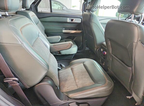 1FMSK8JH9NGC46190 2022 FORD EXPLORER Black Rear interior view