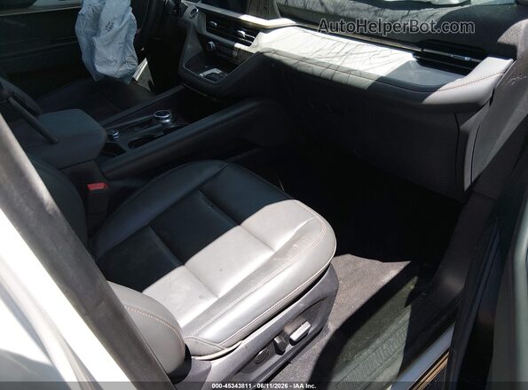1FMUK7DH6SGA17640 2025 FORD EXPLORER Белый Вид салона спереди