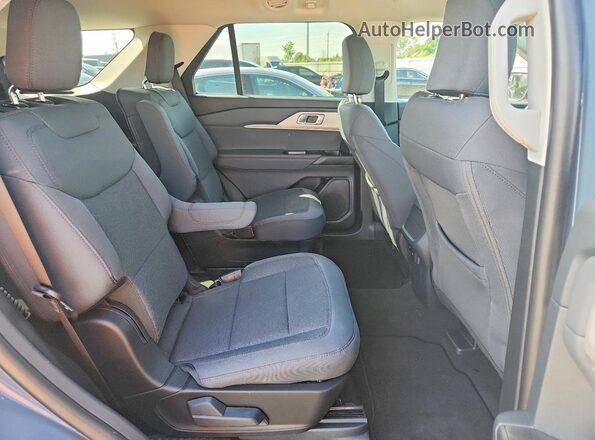 1FMUK8DH3TGA26044 2026 FORD EXPLORER Blue Вид задньої частини салону
