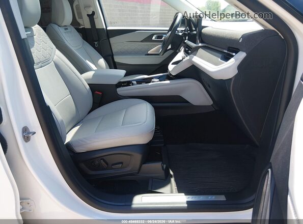 1FMWK8HC5SGA23183 2025 FORD EXPLORER Белый Вид салона спереди