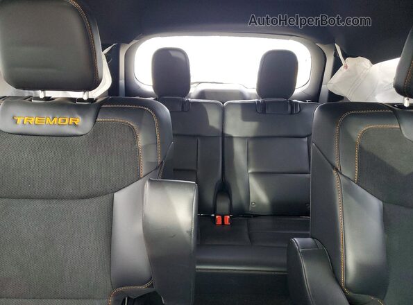 1FMWK8JC1TGA70268 2026 FORD EXPLORER Gray Rear seats view