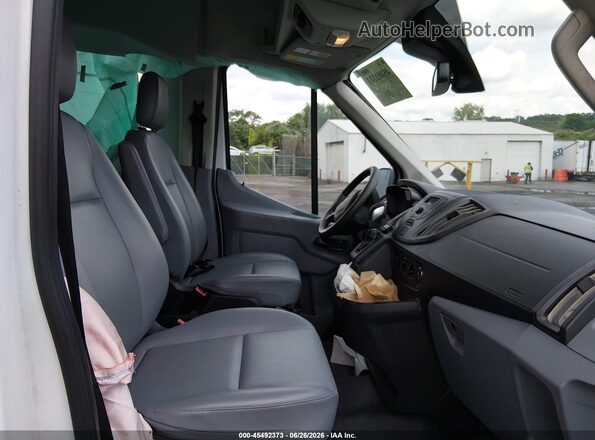 1FMZK1CM6KKA02473 2019 FORD TRANSIT-150 Белый Вид салона спереди