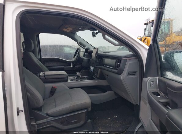1FT6W3L7XRWG25468 2024 FORD F-150 LIGHTNING White Սալոնի դիմացի տեսք