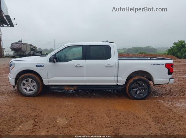1FT6W3L7XRWG25468 2024 FORD F-150 LIGHTNING White Սալոնի 360 աստիճան տեսք