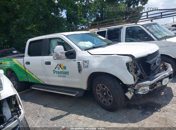 1FT7W2A60KEC91035 2019 FORD F-250 White Widok wnętrza z tyłu
