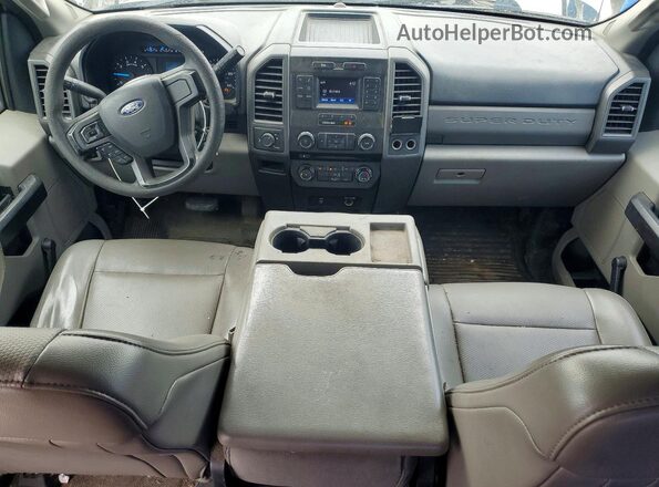 1FT7W2A69HEC50573 2017 FORD F250 Белый Вид панели приборов