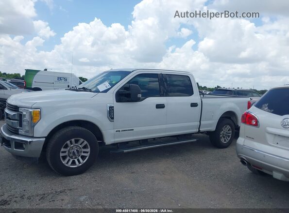 1FT7W2AT5HEC19942 2017 FORD F-250 White Панорамний вид салону 360°
