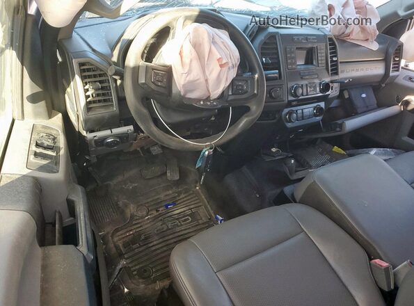 1FT7W2ATXJEC59388 2018 FORD F250 Silver წინა პანელის ხედი