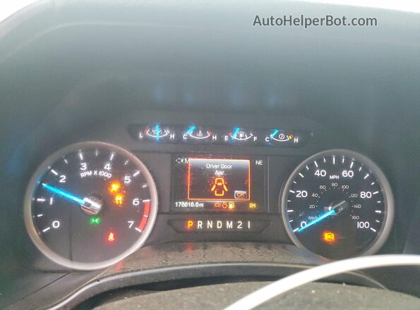 1FT7W2B60KED85270 2019 FORD F250 White Widok zestawu wskaźników