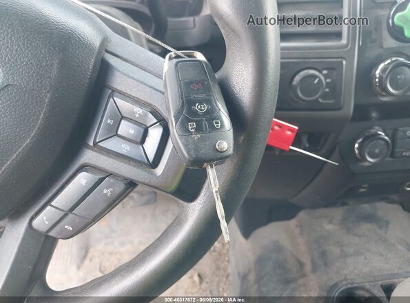 1FT7W2B61KEG11610 2019 FORD F-250 Silver Dashboard view