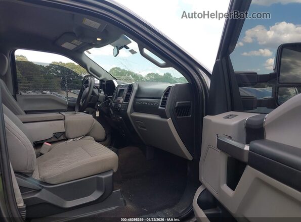 1FT7W2B63JEC45227 2018 FORD F-250 Gray წინა სალონის ხედი