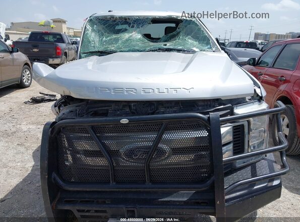 1FT7W2B64JED04978 2018 FORD F-250 Silver უკანა სალონის ხედი