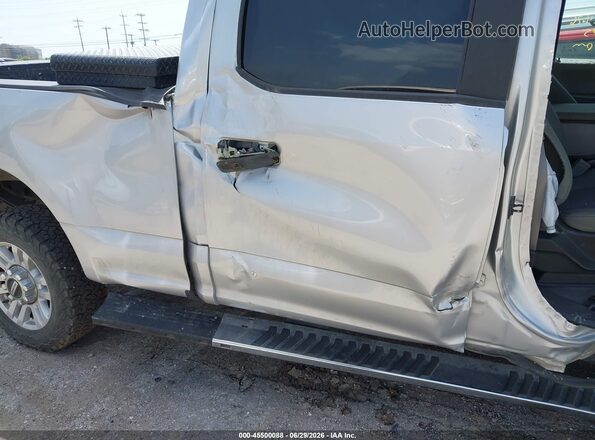 1FT7W2B64JED04978 2018 FORD F-250 Silver 