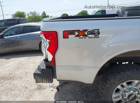 1FT7W2B64JED04978 2018 FORD F-250 Silver 