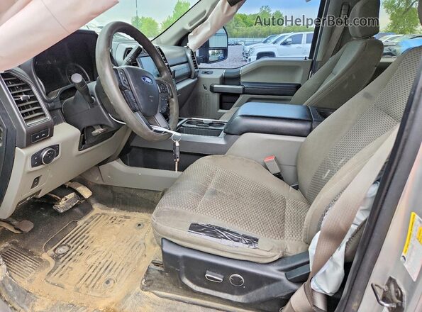 1FT7W2B64KED24262 2019 FORD F250 Серебряный Вид салона спереди