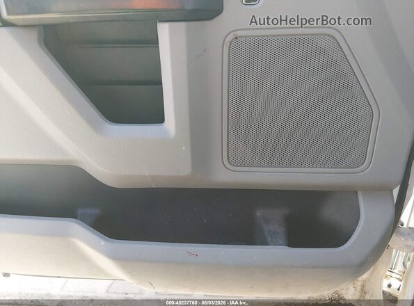 1FT7W2B65HEB38335 2017 FORD F-250 White Vista interior trasera