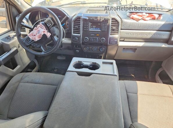1FT7W2B65JEB22836 2018 FORD F250 Silver 