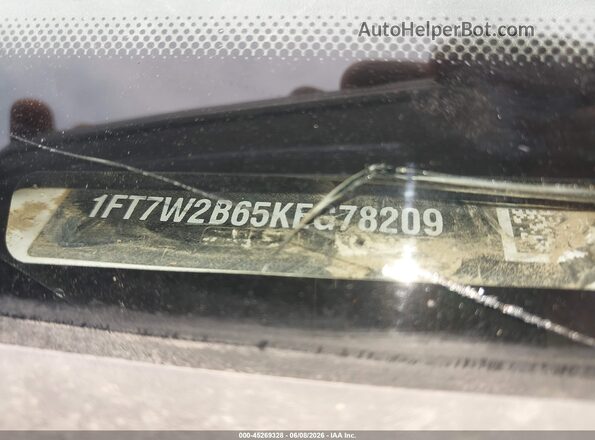 1FT7W2B65KEG78209 2019 FORD F-250 White Vista del compartimento del motor