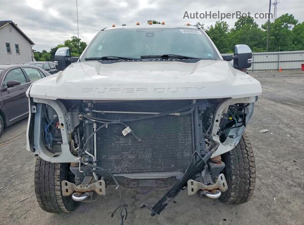 1FT7W2B68HEE89997 2017 FORD F250 White Widok z przodu