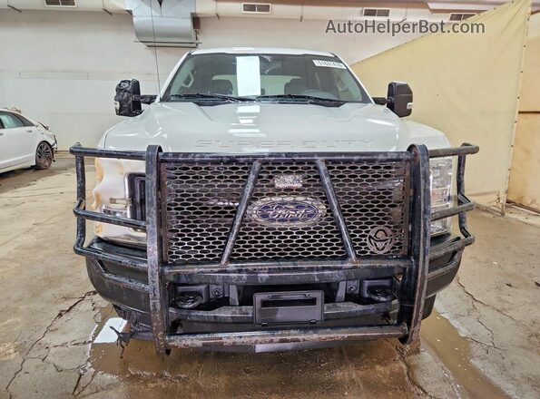 1FT7W2B68KED56759 2019 FORD F250 White Widok z przodu