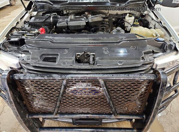 1FT7W2B68KED56759 2019 FORD F250 White Widok wnętrza z tyłu
