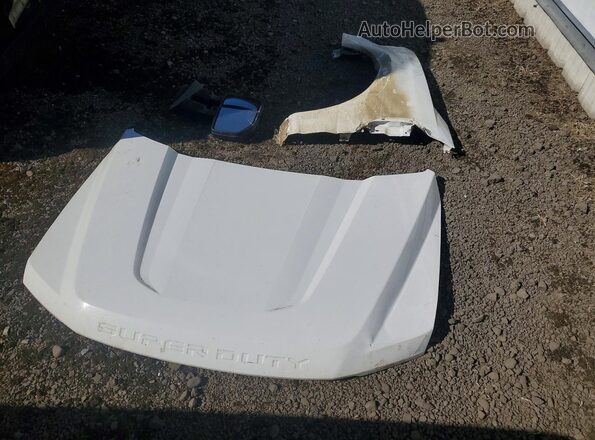 1FT7W2B69JEB52597 2018 FORD F250 White Engine compartment view