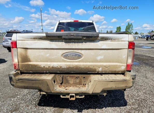 1FT7W2B69JEB52597 2018 FORD F250 White Rear view