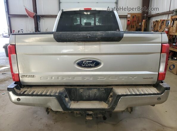 1FT7W2B69JEC84307 2018 FORD F250 Silver Rear view